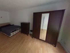 Listing main image