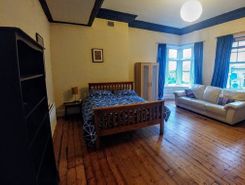 Listing main image